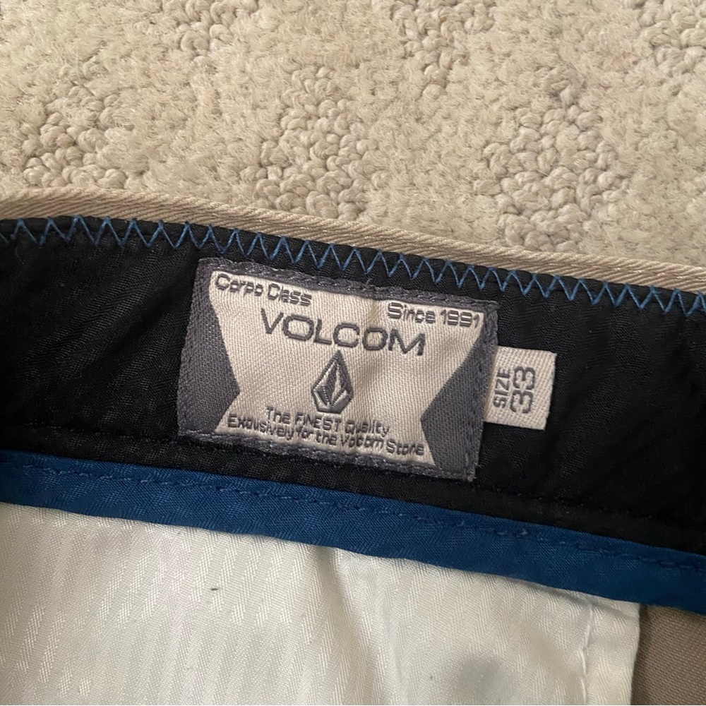 Volcom Shorts - Picture 2 of 2